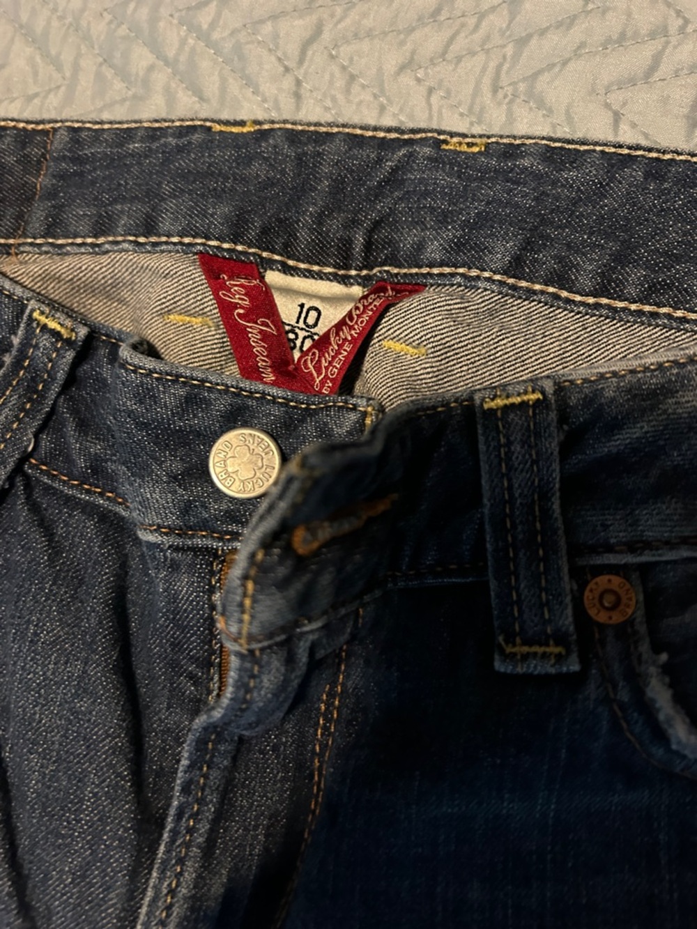 Lucky Brand Women’s Straight Leg Jeans in Light, Medium and Dark Blue. 3 pairs - Picture 10 of 11